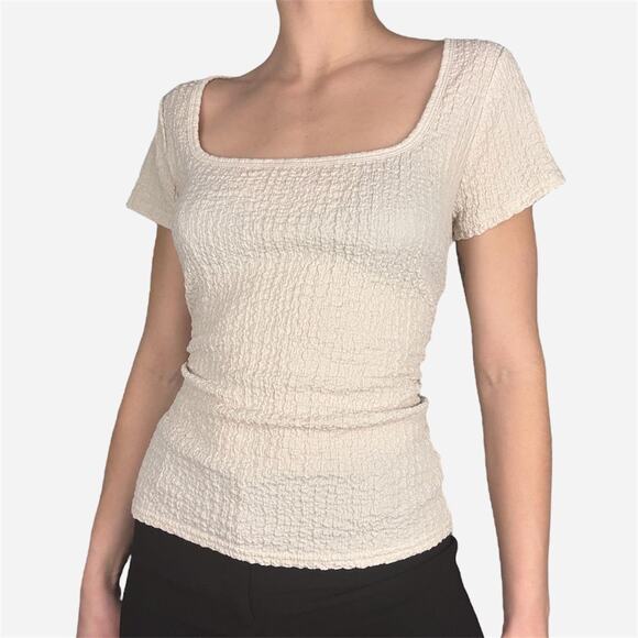 Cream square neck short sleeve top minimal crinkle material size medium old navy - Picture 1 of 8
